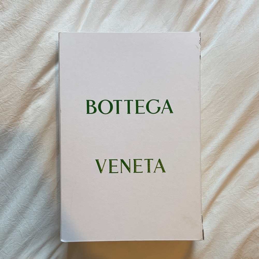 Bottega Veneta White Box with Green Text